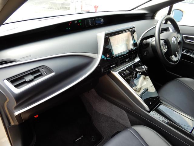 ＭＩＲＡＩ ベースグレード　改良型モデル　ブラックレザー　９インナナビ　フルセグ　ブルートゥース　バックモニター　ハンドルシートヒーター　ＬＥＤヘッド　ワイヤレス充電　クルーズコントロール　セーフティーセンス　オートハイビーム（21枚目）
