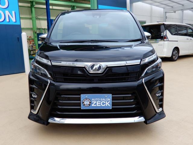 ヴォクシー 　純正ナビ　ワンセグ　ブルートゥース　両側電動スライド　ＬＥＤヘッド　セーフティーセンス　オートライト　プッシュスタート　スマートキー　ＥＴＣ　電動格納ミラー　クリアランスソナー（9枚目）