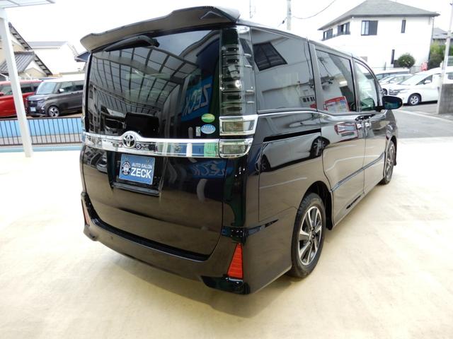 ヴォクシー 　純正ナビ　ワンセグ　ブルートゥース　両側電動スライド　ＬＥＤヘッド　セーフティーセンス　オートライト　プッシュスタート　スマートキー　ＥＴＣ　電動格納ミラー　クリアランスソナー（16枚目）