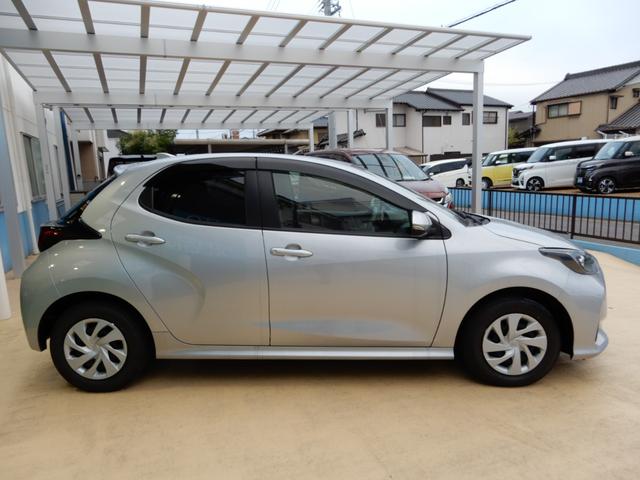 TOYOTA YARIS HYBRID X