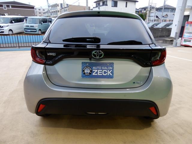 TOYOTA YARIS HYBRID X