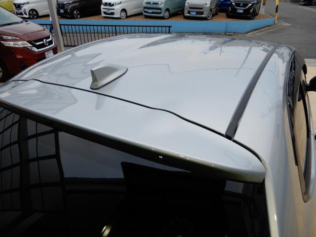 TOYOTA YARIS HYBRID X