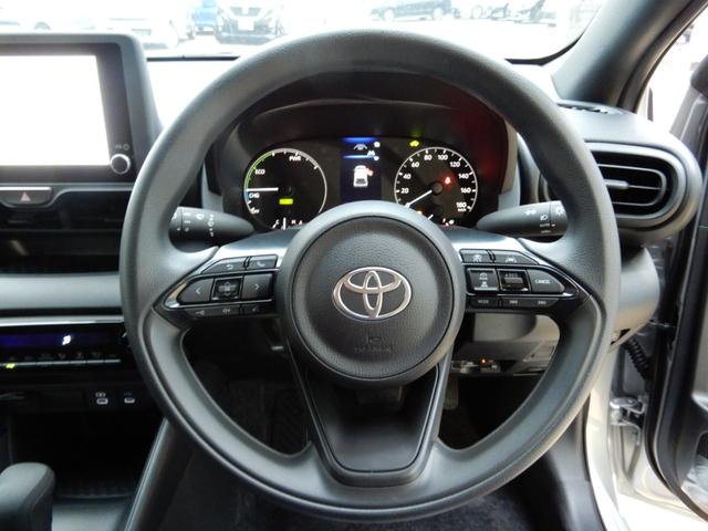 TOYOTA YARIS HYBRID X