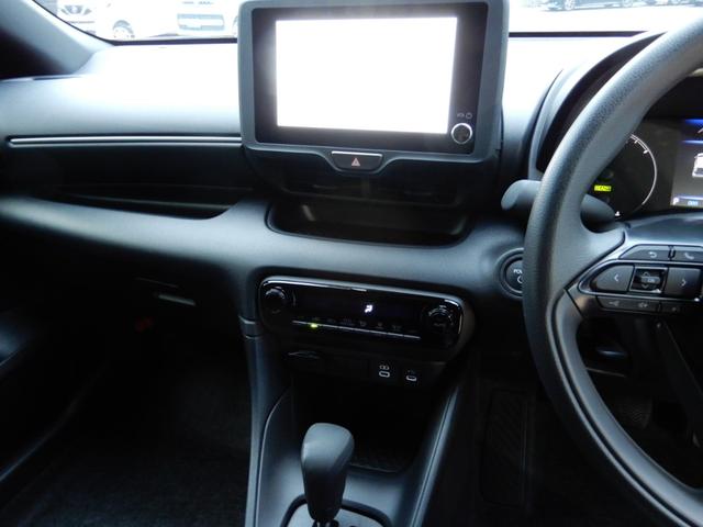 TOYOTA YARIS HYBRID X