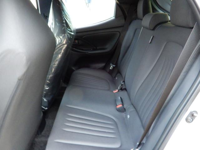 TOYOTA YARIS HYBRID X