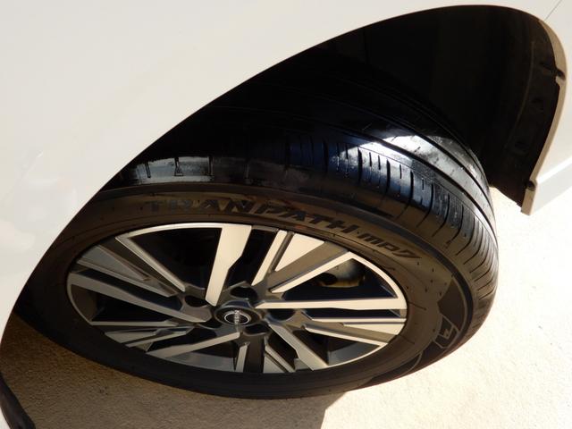 セレナ ハイウェイスターＶ　４ＷＤ　後席フリップモニター　メーカーナビ１３．２インチ　アラウンドビューモニター　プロパイロット　電子パーキング　両側パワースライド　ＬＥＤヘッド　シートヒーター　ＥＴＣ　ドライブレコーダー（10枚目）