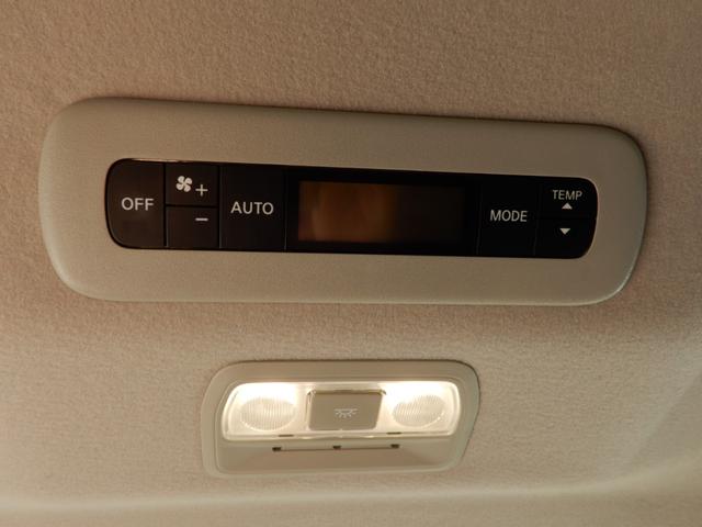 セレナ ハイウェイスターＶ　４ＷＤ　後席フリップモニター　メーカーナビ１３．２インチ　アラウンドビューモニター　プロパイロット　電子パーキング　両側パワースライド　ＬＥＤヘッド　シートヒーター　ＥＴＣ　ドライブレコーダー（43枚目）