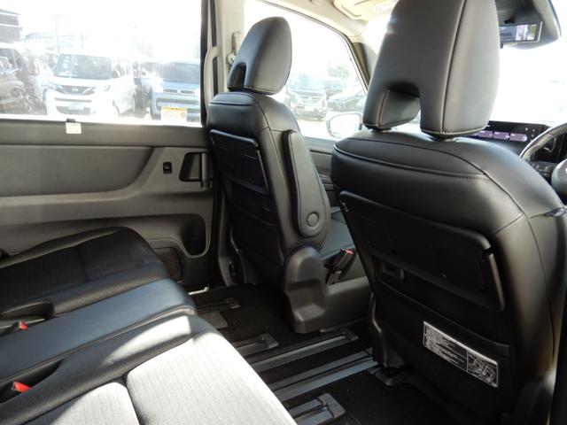 セレナ ハイウェイスターＶ　４ＷＤ　後席フリップモニター　メーカーナビ１３．２インチ　アラウンドビューモニター　プロパイロット　電子パーキング　両側パワースライド　ＬＥＤヘッド　シートヒーター　ＥＴＣ　ドライブレコーダー（44枚目）