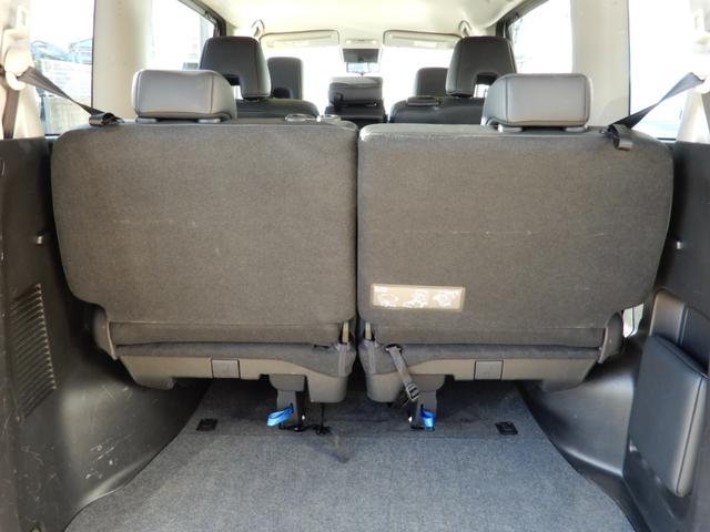 セレナ ハイウェイスターＶ　４ＷＤ　後席フリップモニター　メーカーナビ１３．２インチ　アラウンドビューモニター　プロパイロット　電子パーキング　両側パワースライド　ＬＥＤヘッド　シートヒーター　ＥＴＣ　ドライブレコーダー（50枚目）