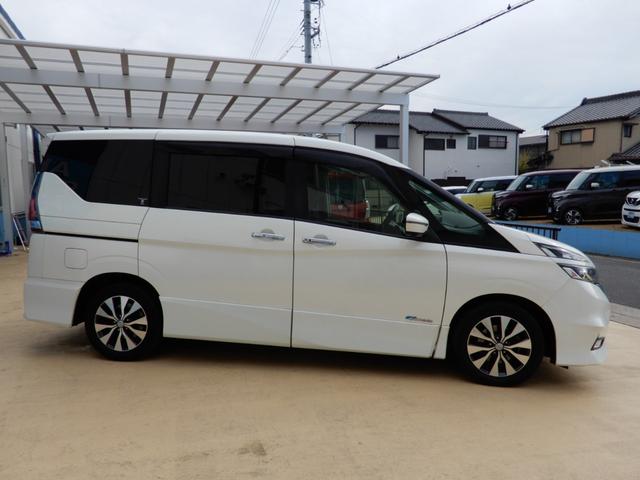 セレナ ハイウェイスター　後席フリップモニター　アラウンドビューモニター　エマージェンシーブレーキ　９インチナビ　フルセグ　ブルートゥース　ドライブレコーダー　ＥＴＣ　クルーズコントロール　両側電動スライド（14枚目）