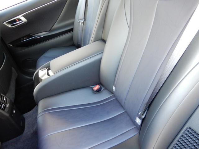 MIRAI ベースグレード ブラックレザー 改良型後期モデル 9インチナビ フルセグ ブルートゥース バックモニター セーフティーセンス オートハイビーム ブライドモニター ハンドルシートヒーター ETC プッシュスタート(39枚目)