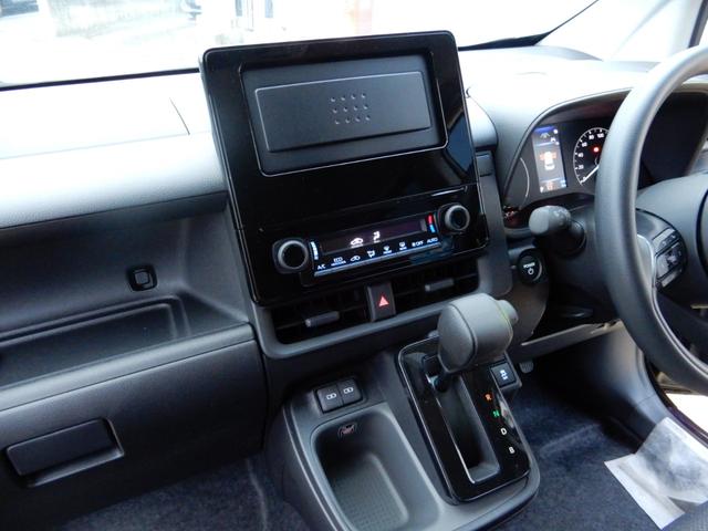 シエンタ ハイブリッドＸ　７人乗り　登録済み未使用車　セーフティーセンス　オートハイビーム　コーナーセンサー　ＬＥＤヘッド　スマートキー　アダプティブクルーズコントロール（11枚目）