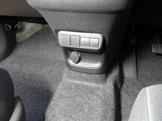 シエンタ ハイブリッドＸ　７人乗り　登録済み未使用車　セーフティーセンス　オートハイビーム　コーナーセンサー　ＬＥＤヘッド　スマートキー　アダプティブクルーズコントロール（38枚目）