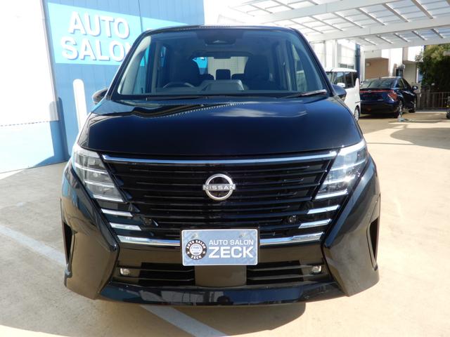 セレナ ハイウェイスターＶ　アラウンドビューモニター　プロパイロット　エマージェンシーブレーキ　両側電動スライド　プッシュスタート　スマートキー　電子パーキング　ＬＥＤヘッドライト（9枚目）