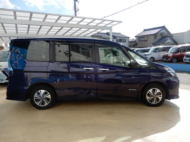 セレナ e-パワー ハイウェイスターV プロパイロット 電子パーキング 後席フリップモニター アラウンドビューモニター LEDヘッド ドライブレコーダ 両側パワースライド SDナビ フルセグ ブルートゥースー ハンズフリー ETC(17枚目)