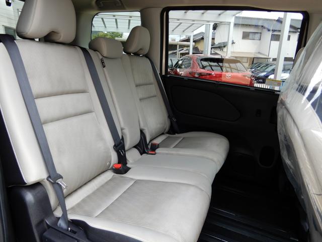 セレナ ハイウェイスター　Ｖセレクション　プロパイロット　電子パーキング　後席フリップモニター　両側パワースライド　９インチＳＤナビ　フルセグ　ブルートゥース　アラウンドビューモニター　エマージェンシーブレーキ（41枚目）