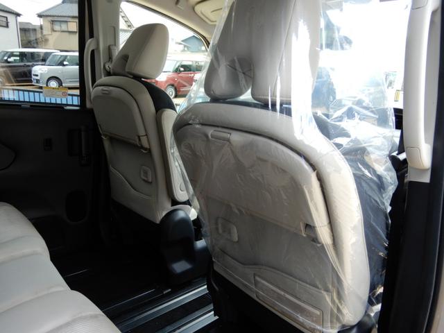 セレナ ハイウェイスター　Ｖセレクション　プロパイロット　電子パーキング　後席フリップモニター　両側パワースライド　９インチＳＤナビ　フルセグ　ブルートゥース　アラウンドビューモニター　エマージェンシーブレーキ（42枚目）