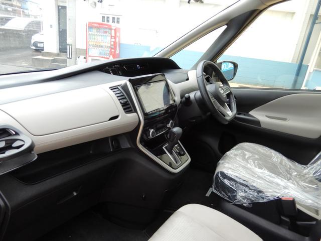 セレナ ハイウェイスター　Ｖセレクション　プロパイロット　電子パーキング　後席フリップモニター　両側パワースライド　９インチＳＤナビ　フルセグ　ブルートゥース　アラウンドビューモニター　エマージェンシーブレーキ（44枚目）