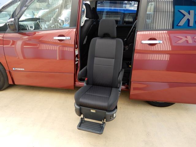セレナ e-パワー ハイウェイスターV プロパイロット セカンドスライドアップシート アラウンドビューモニター LEDヘッド ドライブレコーダー 両側パワースライド SDナビ フルセグ ブルートゥースー ハンズフリー ETC シートヒーター(40枚目)
