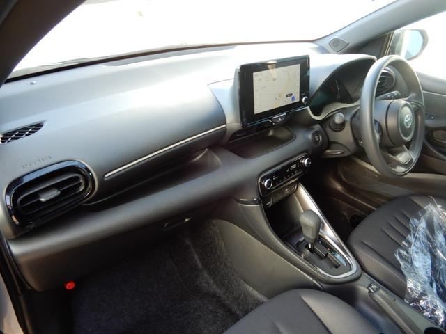 ヤリス Ｇ　純正ディスプレイオーディオ　ナビ機能　フルセグ　ブルートゥース　バックモニター　セーフティーセンス　ＬＥＤヘッドライト　プッシュスタート　スマートキー　オートライト　クルーズコントロール（25枚目）