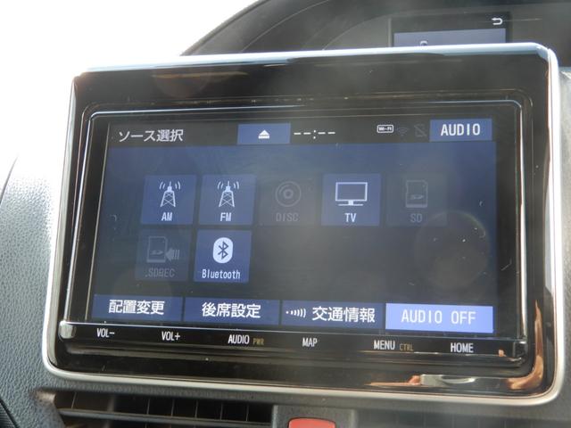 ノア Si 両側電動スライド 後席フリップモニター 9インチ純正ナビ フルセグ ブルートゥース バックモニター セーフティーセンス クリアランスソナー プッシュスタート スマートキー ETC ドライブレコーダー(5枚目)