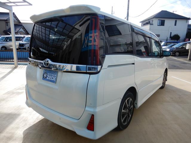 ノア Si 両側電動スライド 後席フリップモニター 9インチ純正ナビ フルセグ ブルートゥース バックモニター セーフティーセンス クリアランスソナー プッシュスタート スマートキー ETC ドライブレコーダー(16枚目)