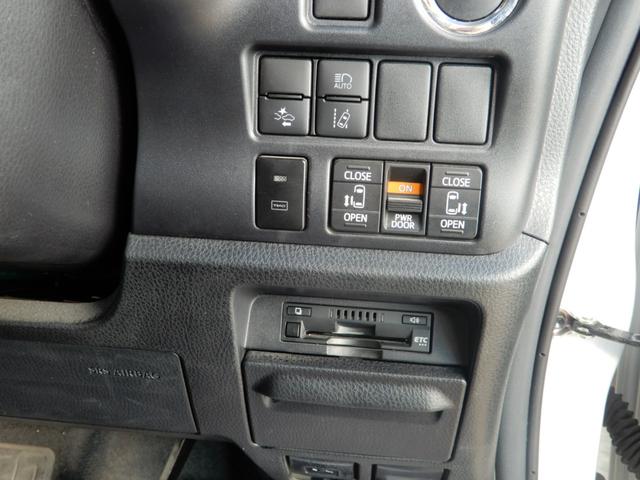 ノア Si 両側電動スライド 後席フリップモニター 9インチ純正ナビ フルセグ ブルートゥース バックモニター セーフティーセンス クリアランスソナー プッシュスタート スマートキー ETC ドライブレコーダー(27枚目)