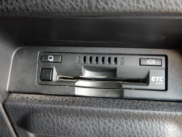 ノア Si 両側電動スライド 後席フリップモニター 9インチ純正ナビ フルセグ ブルートゥース バックモニター セーフティーセンス クリアランスソナー プッシュスタート スマートキー ETC ドライブレコーダー(28枚目)