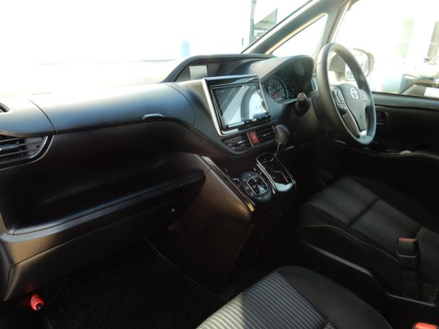 ノア Si 両側電動スライド 後席フリップモニター 9インチ純正ナビ フルセグ ブルートゥース バックモニター セーフティーセンス クリアランスソナー プッシュスタート スマートキー ETC ドライブレコーダー(41枚目)