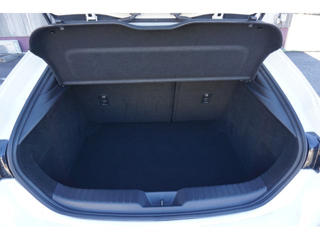 ＭＡＺＤＡ３ファストバック １５Ｓ　ブラックセレクション　１オーナー　禁煙車　純正１０．２５インチ　フルセグＴＶ　３６０度ビューモニター　スマホ連携　Ｂｌｕｅｔｏｏｔｈ　ＥＴＣ　ＨＵＤ　パワーシート　シートヒーター　前後ドライブレコーダー　純正１８インチＡＷ（7枚目）