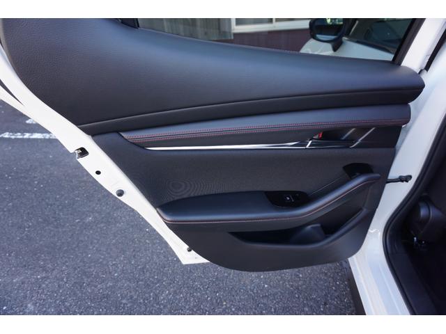 ＭＡＺＤＡ３ファストバック １５Ｓ　ブラックセレクション　１オーナー　禁煙車　純正１０．２５インチ　フルセグＴＶ　３６０度ビューモニター　スマホ連携　Ｂｌｕｅｔｏｏｔｈ　ＥＴＣ　ＨＵＤ　パワーシート　シートヒーター　前後ドライブレコーダー　純正１８インチＡＷ（33枚目）