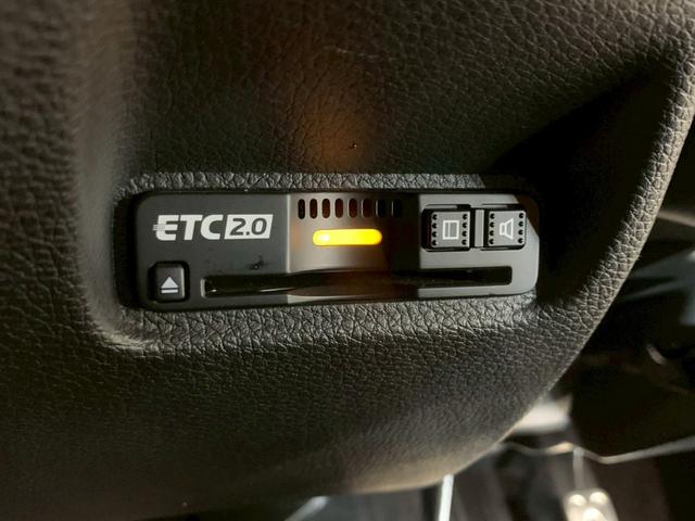 シビック ハッチバック AW 電動シート シートヒーター 追突軽減ブレーキ 盗難防止装置 横滑防止 禁煙車両 LEDライト フルセグTV スマートキー AAC ナビ・TV サイドカーテンエアバック ETC オートクルーズ(18枚目)