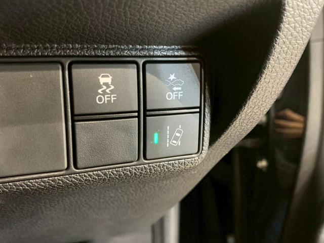 シビック ハッチバック AW 電動シート シートヒーター 追突軽減ブレーキ 盗難防止装置 横滑防止 禁煙車両 LEDライト フルセグTV スマートキー AAC ナビ・TV サイドカーテンエアバック ETC オートクルーズ(38枚目)