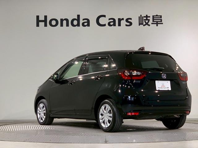 フィット e:HEVホーム ホンダセンシング メモリナビ ETC 前後誤発進抑制機能 クリソナ 助手席エアバッグ 運転席エアバッグ アイドリングストップ 禁煙 LEDライト バックカメラ ABS サイドエアバッグ スマートキー(34枚目)