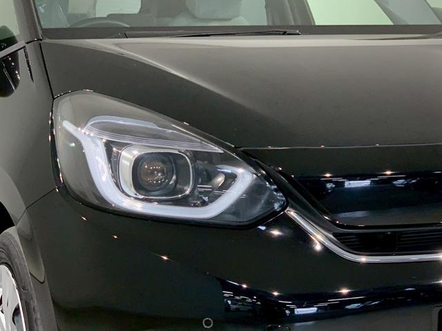 フィット e:HEVホーム ホンダセンシング メモリナビ ETC 前後誤発進抑制機能 クリソナ 助手席エアバッグ 運転席エアバッグ アイドリングストップ 禁煙 LEDライト バックカメラ ABS サイドエアバッグ スマートキー(39枚目)