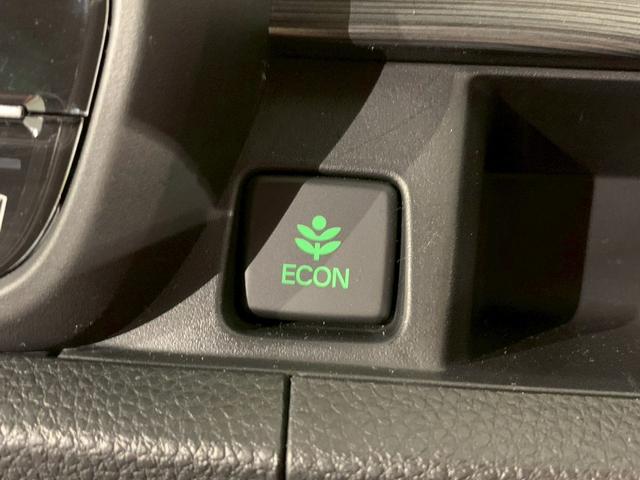 N-ONE RS 6MT フルセグTV メモリナビ DVD cD シートヒーター サイドカーテンエアバック 記録簿 禁煙 クリアランスソナー 横滑り防止機能 インテリキー ETC付き AAC オートクルーズコントロール(12枚目)