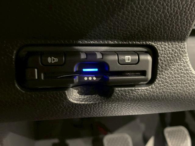 N-ONE RS 6MT フルセグTV メモリナビ DVD cD シートヒーター サイドカーテンエアバック 記録簿 禁煙 クリアランスソナー 横滑り防止機能 インテリキー ETC付き AAC オートクルーズコントロール(18枚目)