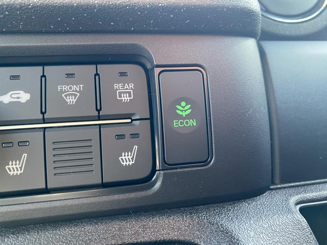 N-BOXカスタム ターボ 両側電動スライドドア シートヒーター イモビライザー 衝突被害軽減 禁煙 キーフリー Pセンサー ESC パワステ 両席エアバック サイドエアバッグ ターボ車 スマキー Bカメ パワーウィンドウ(8枚目)