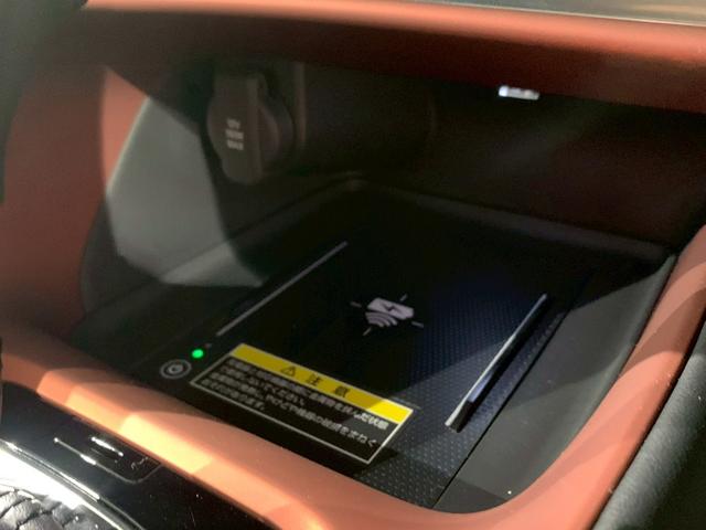 ヴェゼル ｅ：ＨＥＶＰＬａＹ　パノラマルーフ　ドラレコ　シートヒーター　衝突被害軽減ブレーキ　カーテンエアバッグ　盗難防止装置　アイドルストップ　Ｐセンサー　ＡＢＳ　ＥＳＣ　フルオートエアコン　リアカメラ　エアバッグ　禁煙　ＥＴＣ（14枚目）