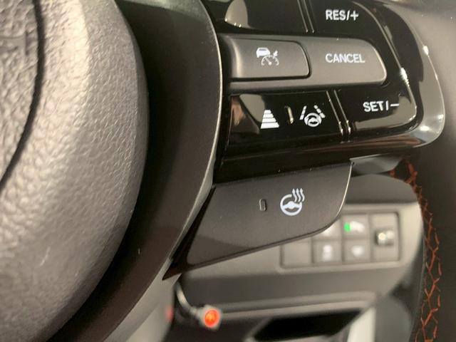 ヴェゼル ｅ：ＨＥＶＰＬａＹ　パノラマルーフ　ドラレコ　シートヒーター　衝突被害軽減ブレーキ　カーテンエアバッグ　盗難防止装置　アイドルストップ　Ｐセンサー　ＡＢＳ　ＥＳＣ　フルオートエアコン　リアカメラ　エアバッグ　禁煙　ＥＴＣ（18枚目）