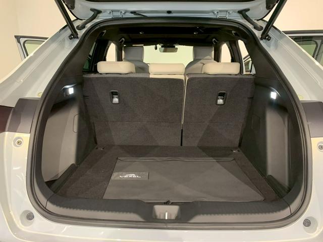 ヴェゼル ｅ：ＨＥＶＰＬａＹ　パノラマルーフ　ドラレコ　シートヒーター　衝突被害軽減ブレーキ　カーテンエアバッグ　盗難防止装置　アイドルストップ　Ｐセンサー　ＡＢＳ　ＥＳＣ　フルオートエアコン　リアカメラ　エアバッグ　禁煙　ＥＴＣ（25枚目）