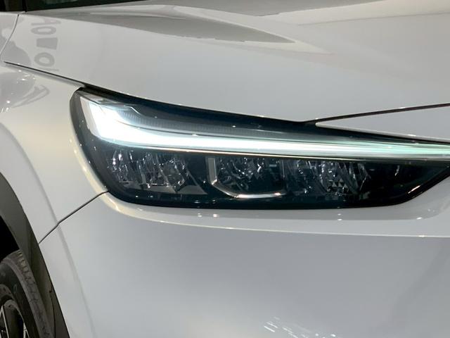 ヴェゼル ｅ：ＨＥＶＰＬａＹ　パノラマルーフ　ドラレコ　シートヒーター　衝突被害軽減ブレーキ　カーテンエアバッグ　盗難防止装置　アイドルストップ　Ｐセンサー　ＡＢＳ　ＥＳＣ　フルオートエアコン　リアカメラ　エアバッグ　禁煙　ＥＴＣ（41枚目）