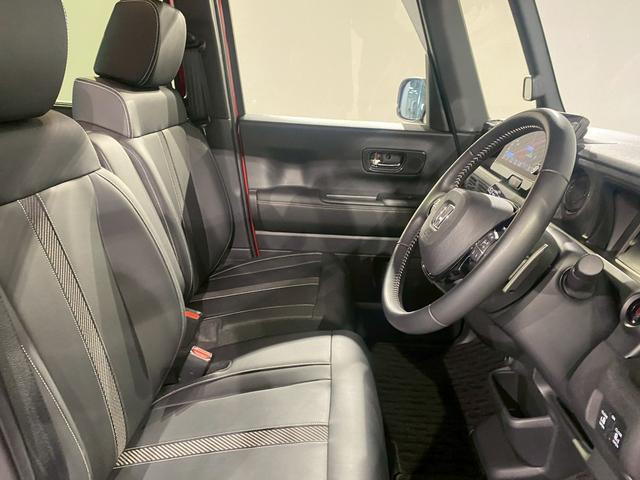 運転席と助手席がつながった構造なので、狭い駐車場でも助手席側からスムーズに降りれます♪