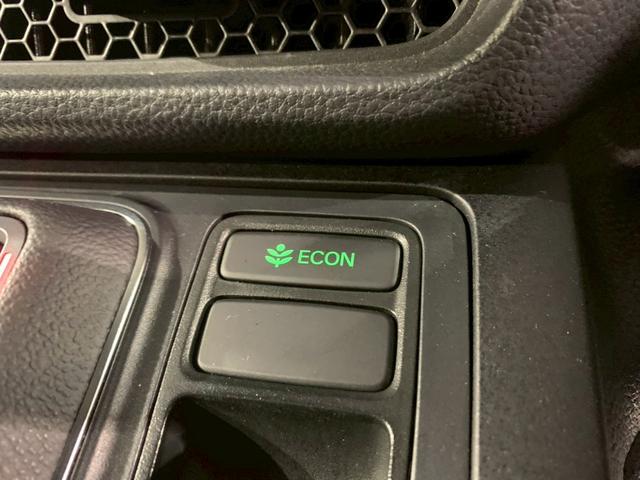 ステップワゴン ｅ：ＨＥＶスパーダプレミアムライン　両側電動スライドドア　ドラレコ　シートヒーター　電動リアゲート　マルチカメラ　Ｐテールゲート　両側自動ドア　Ｆセグ　クリアランスソナ　クルーズＣ　助手席エアバッグ　スマートＫ　シ－トヒ－タ－　ＡＢＳ（12枚目）