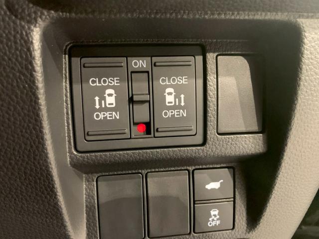 ステップワゴン ｅ：ＨＥＶスパーダプレミアムライン　両側電動スライドドア　ドラレコ　シートヒーター　電動リアゲート　マルチカメラ　Ｐテールゲート　両側自動ドア　Ｆセグ　クリアランスソナ　クルーズＣ　助手席エアバッグ　スマートＫ　シ－トヒ－タ－　ＡＢＳ（16枚目）