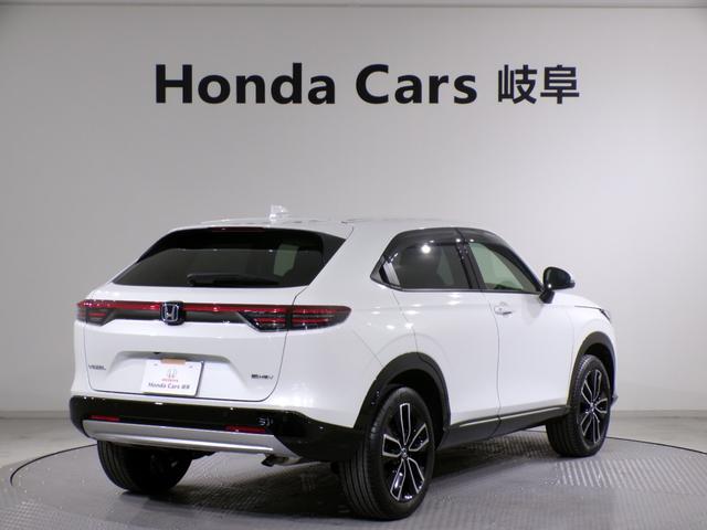 ヴェゼル ｅ：ＨＥＶＺ　Ｂｌｕｅｔｏｏｔｈ接続電動リアゲートシートヒーターワイヤレス充電器ドラレコＥＴＣインターナビフルセグＴＶ純正アルミホイールスマートキー　衝突回避支援ブレーキ機能　スマキ　Ｐトランク　フルオートエアコン（2枚目）