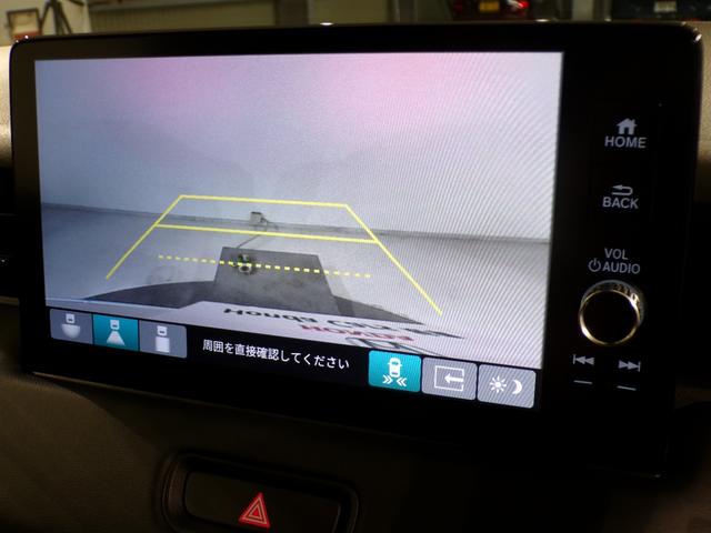 ヴェゼル ｅ：ＨＥＶＺ　Ｂｌｕｅｔｏｏｔｈ接続電動リアゲートシートヒーターワイヤレス充電器ドラレコＥＴＣインターナビフルセグＴＶ純正アルミホイールスマートキー　衝突回避支援ブレーキ機能　スマキ　Ｐトランク　フルオートエアコン（6枚目）