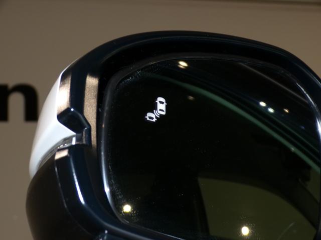 ヴェゼル ｅ：ＨＥＶＺ　Ｂｌｕｅｔｏｏｔｈ接続電動リアゲートシートヒーターワイヤレス充電器ドラレコＥＴＣインターナビフルセグＴＶ純正アルミホイールスマートキー　衝突回避支援ブレーキ機能　スマキ　Ｐトランク　フルオートエアコン（8枚目）