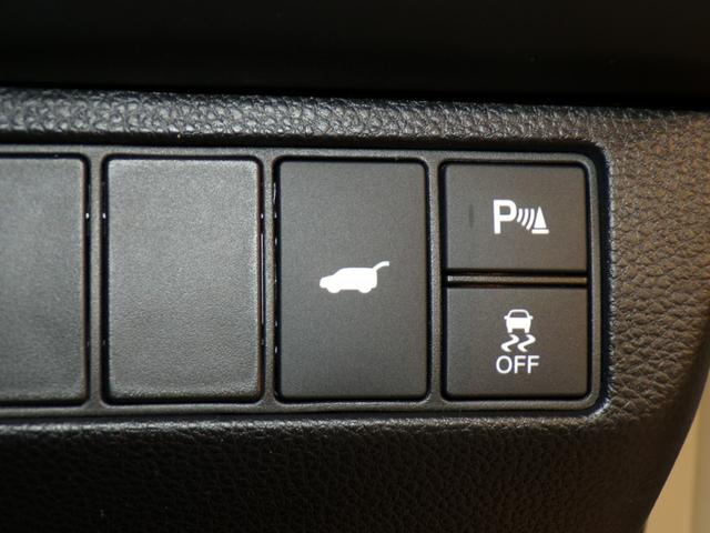 ヴェゼル ｅ：ＨＥＶＺ　Ｂｌｕｅｔｏｏｔｈ接続電動リアゲートシートヒーターワイヤレス充電器ドラレコＥＴＣインターナビフルセグＴＶ純正アルミホイールスマートキー　衝突回避支援ブレーキ機能　スマキ　Ｐトランク　フルオートエアコン（10枚目）