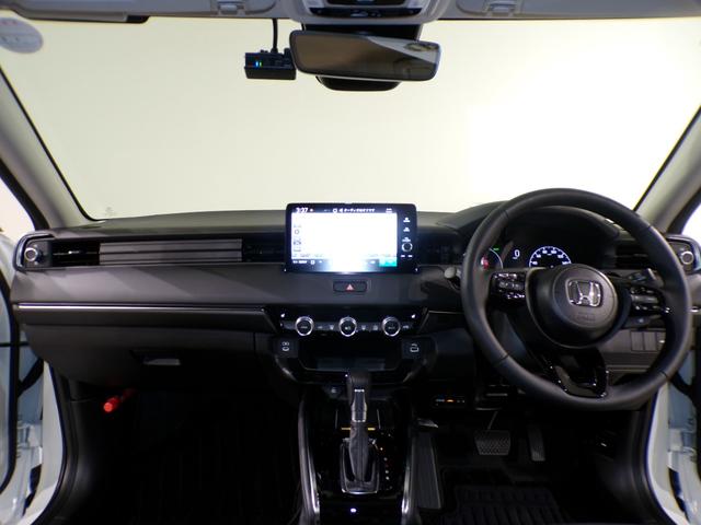 ヴェゼル ｅ：ＨＥＶＺ　Ｂｌｕｅｔｏｏｔｈ接続電動リアゲートシートヒーターワイヤレス充電器ドラレコＥＴＣインターナビフルセグＴＶ純正アルミホイールスマートキー　衝突回避支援ブレーキ機能　スマキ　Ｐトランク　フルオートエアコン（22枚目）